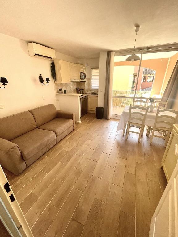 Air-conditioned studio rental Mandelieu near beaches - 1