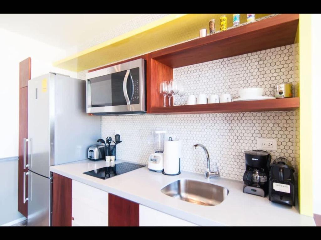 1BR 1BA in Singular Joy, best location in town - 4