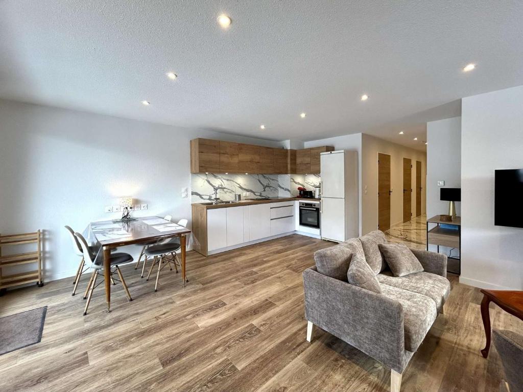 Appartement Neuf 3 Pièces - 4 Pers - Terrasse à Briançon - FR-1-330C-161 - 1
