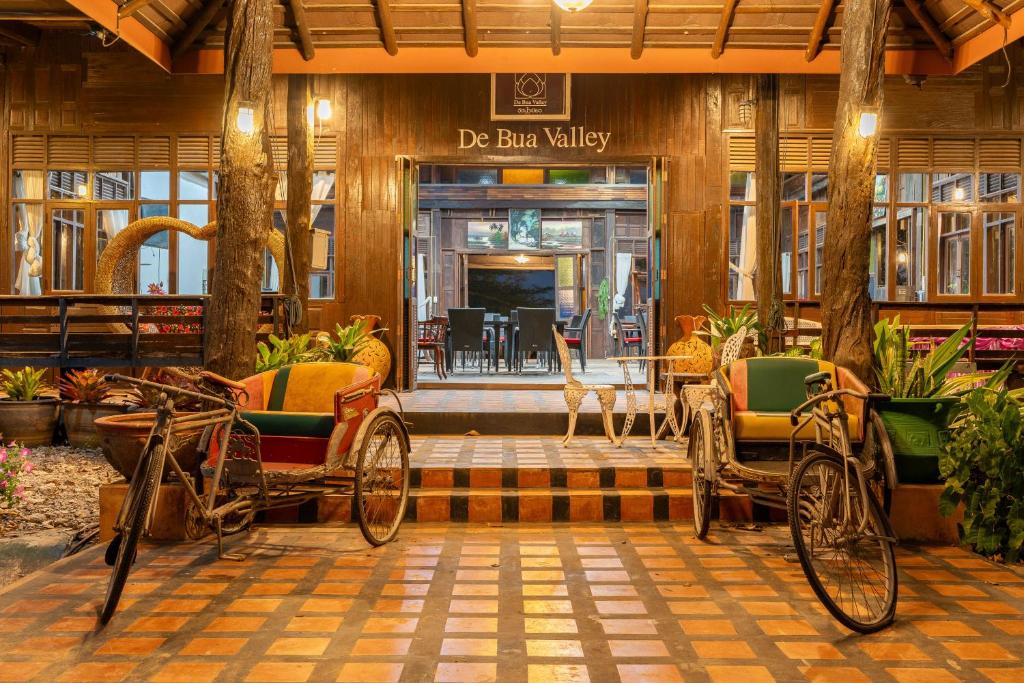 เดอบัววัลเลย์ (De Bua Valley)