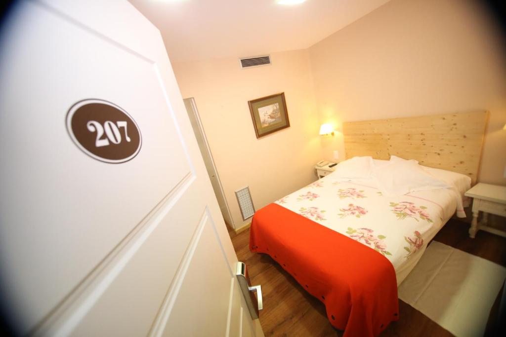Hotel del Carme photo