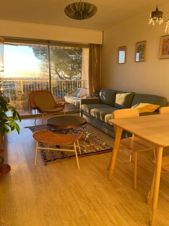 Sunny retreat terrace sea view calm AC - 2