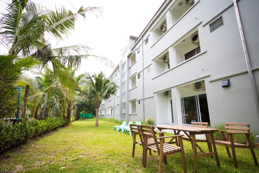 Exterior view, THE HABITAT HOSTEL in Koh Chang