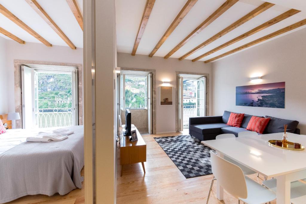 Oporto Trendy River — Hotel in Porto