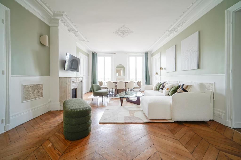 Elegant 4 BR apartment Spacious and decorated - 1