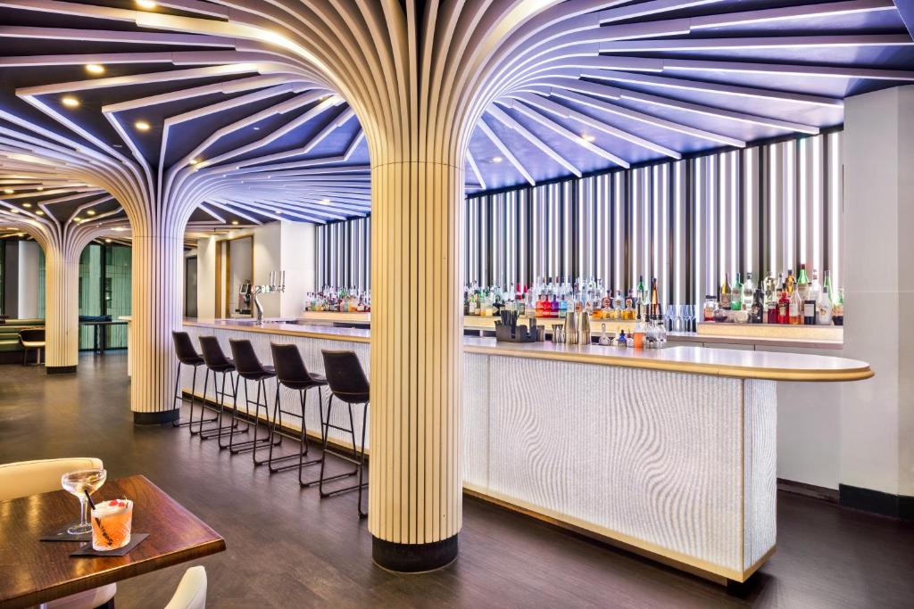 Bar/lounge