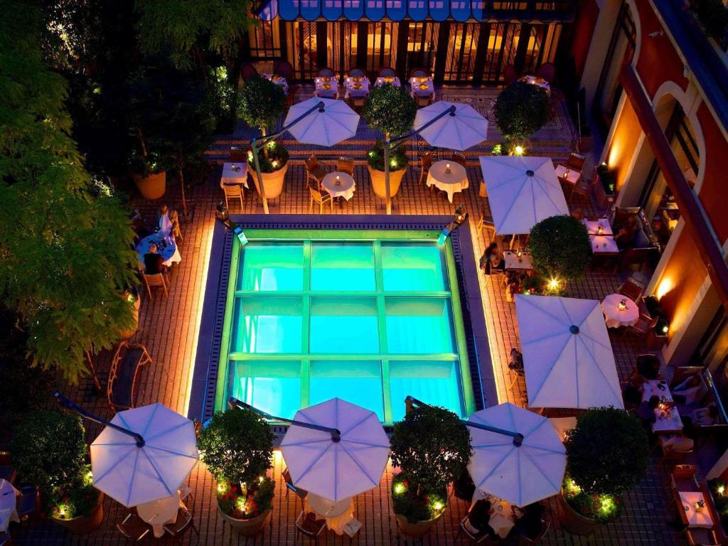 Bar/lounge