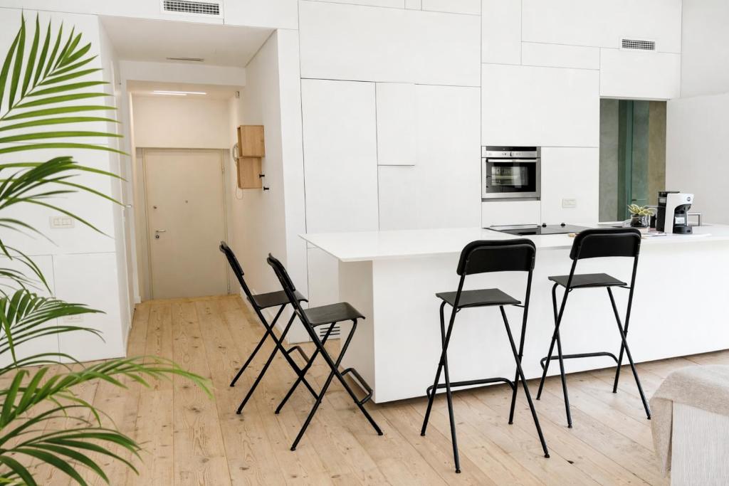 STUDIO 14 - apt design con terrazza sul fiume - 2 biciclette incluse - vicino al centro - 5