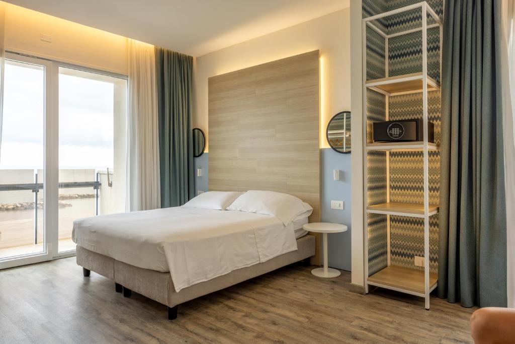 Hotel Baia - 2