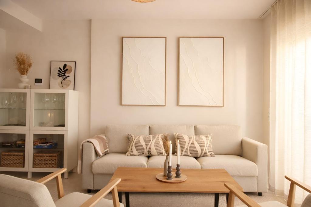 Luxury and modern 3 Bedroom townhouse walking distance to the beach! - 4