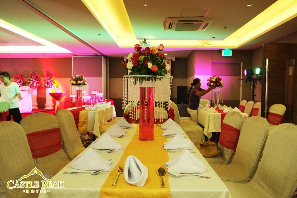 Banquet hall, Castle Peak Hotel in Cebu