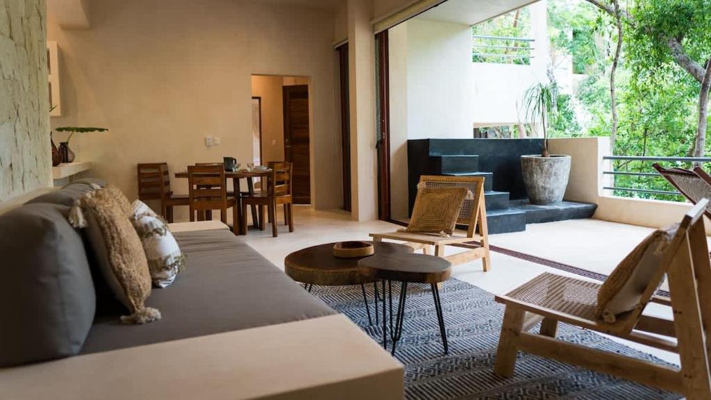 3BR Jungle Escape with luxe plunge Pool- Holistika - 1