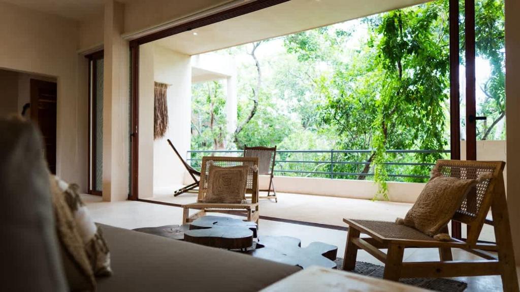 Private 6BR Jungle Compound with Rooftop Pool - 3