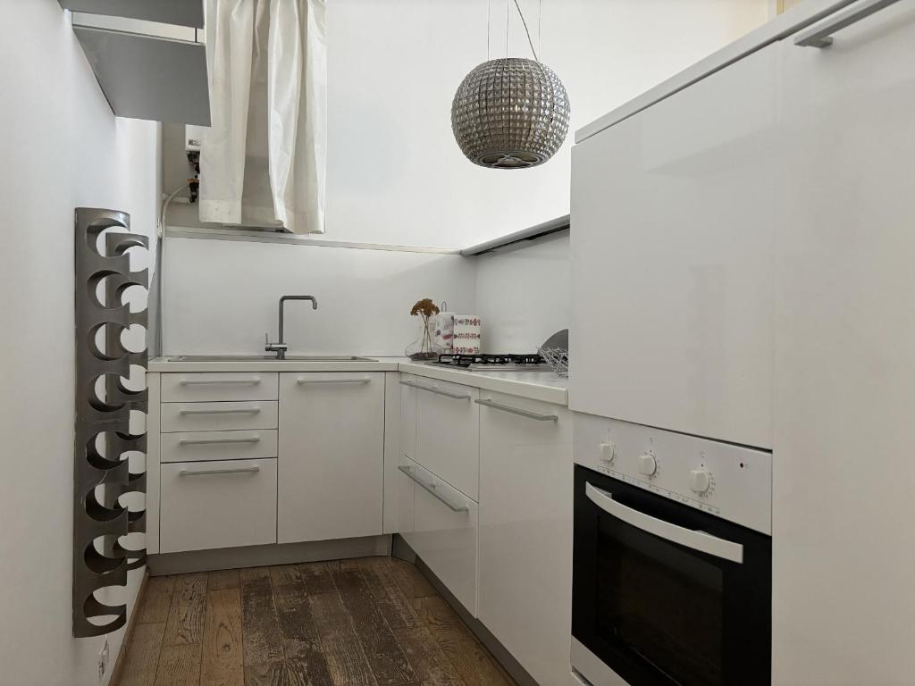 Bnbest Joy Apartment Lecco 4 pax - 4