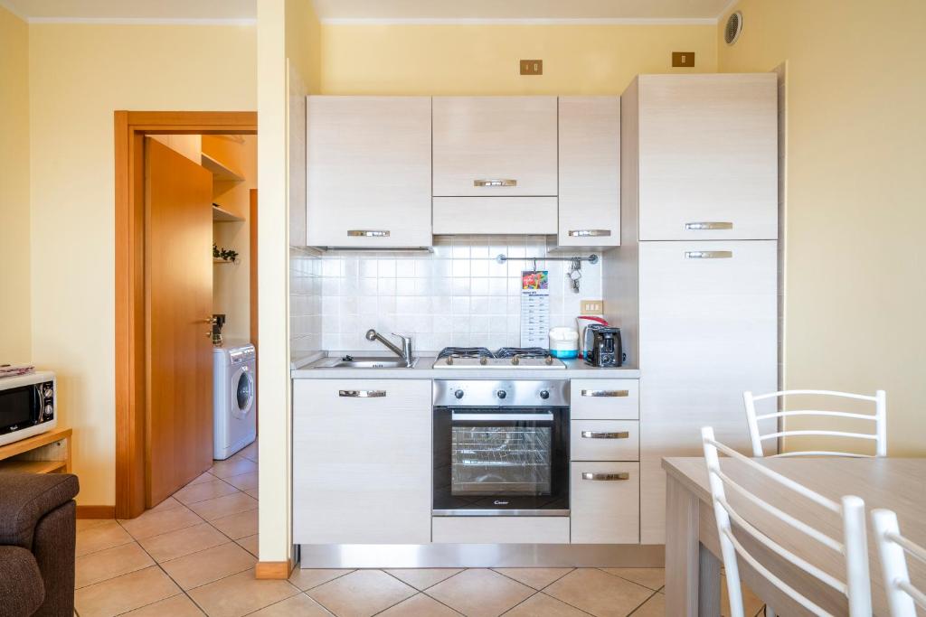 Desenzano-Sirmione - Lake 1 min - Pool, Parking, AC - 5