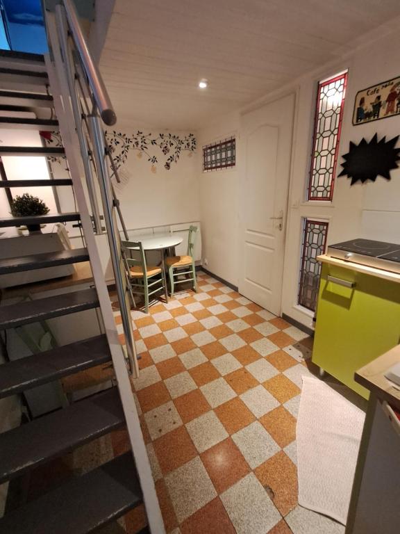 P'tite maison atypique avec terrasse - 3