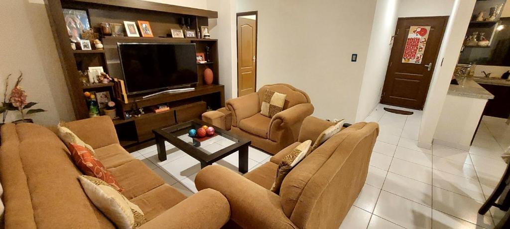 Casa - Condominio La Fontana - Cerca del Aeropuerto Viru Viru - 2