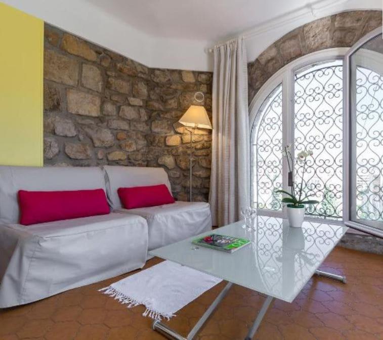 Appartement dans maison Art Deco - vue panoramique - proche centre et plages à pied - 1
