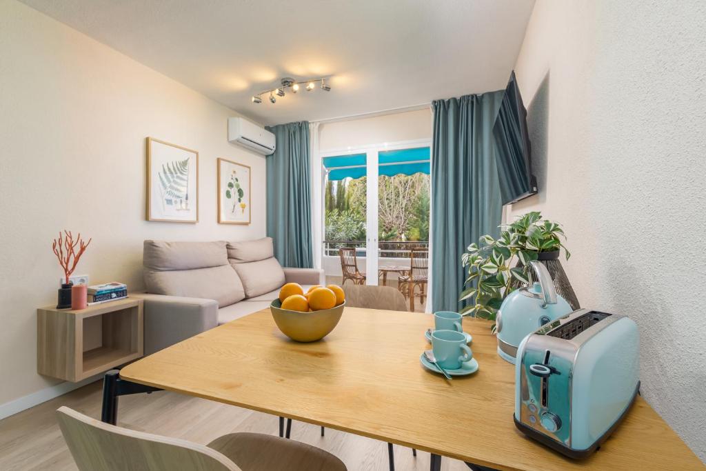 Beachfront Tiffany Design Apartment - 3