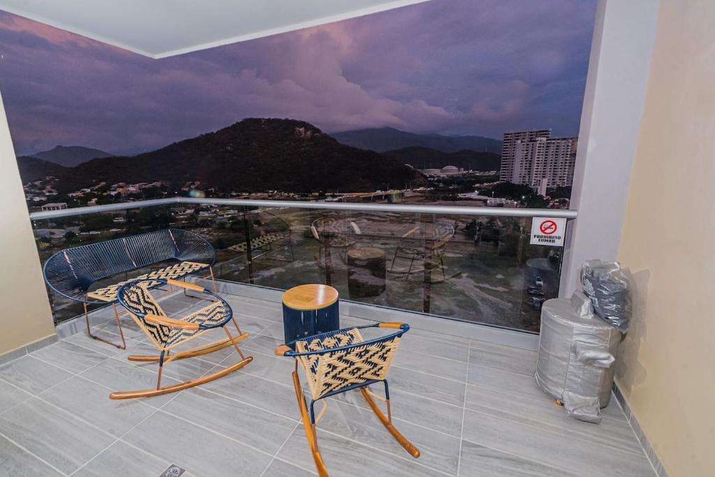 Family Friendly Modern 2BR 2BA Steps to Beach - 4