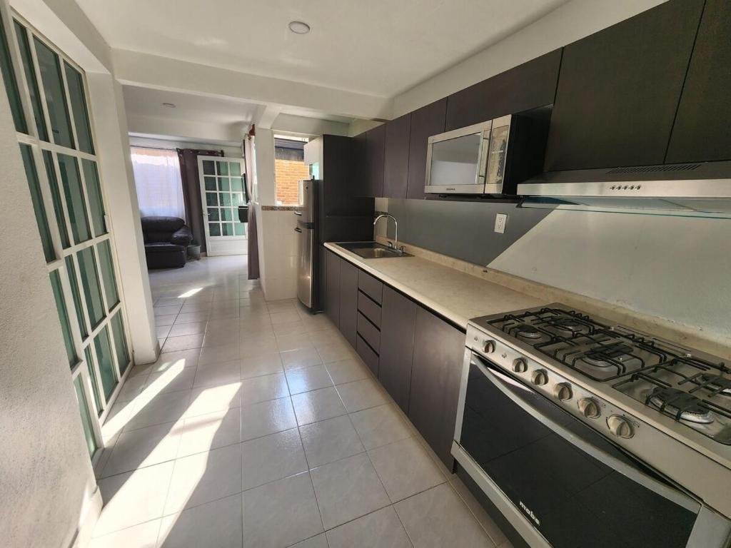 Suite 2 blocks from Estadio Banorte - 5