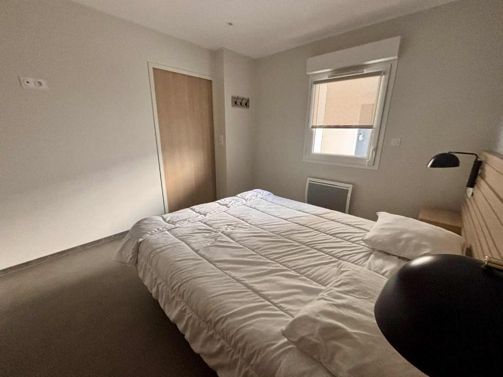 Appartement luxe 4 pers, bord de mer, balcon, piscine, animaux admis, parking, WiFi - FR-1-194-196 - 5