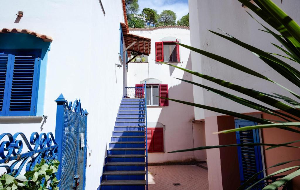 Gorgeous Apartment In Vico Equense With Wifi - 1