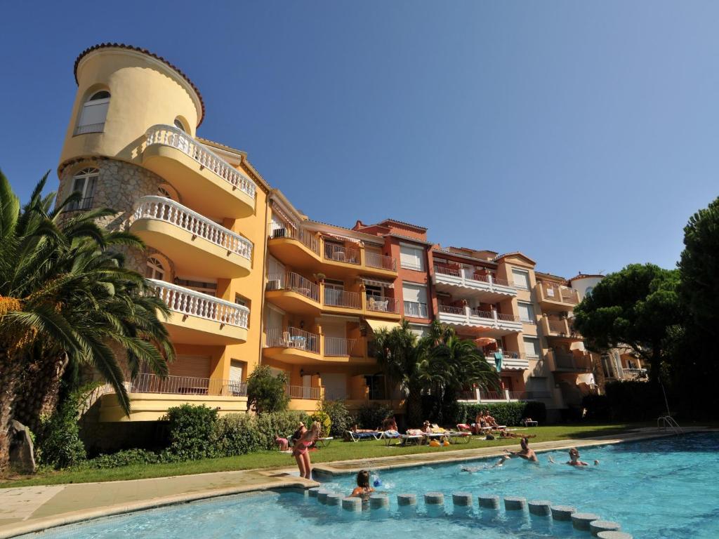 Apartment in Empuriabrava by the Beach - 1