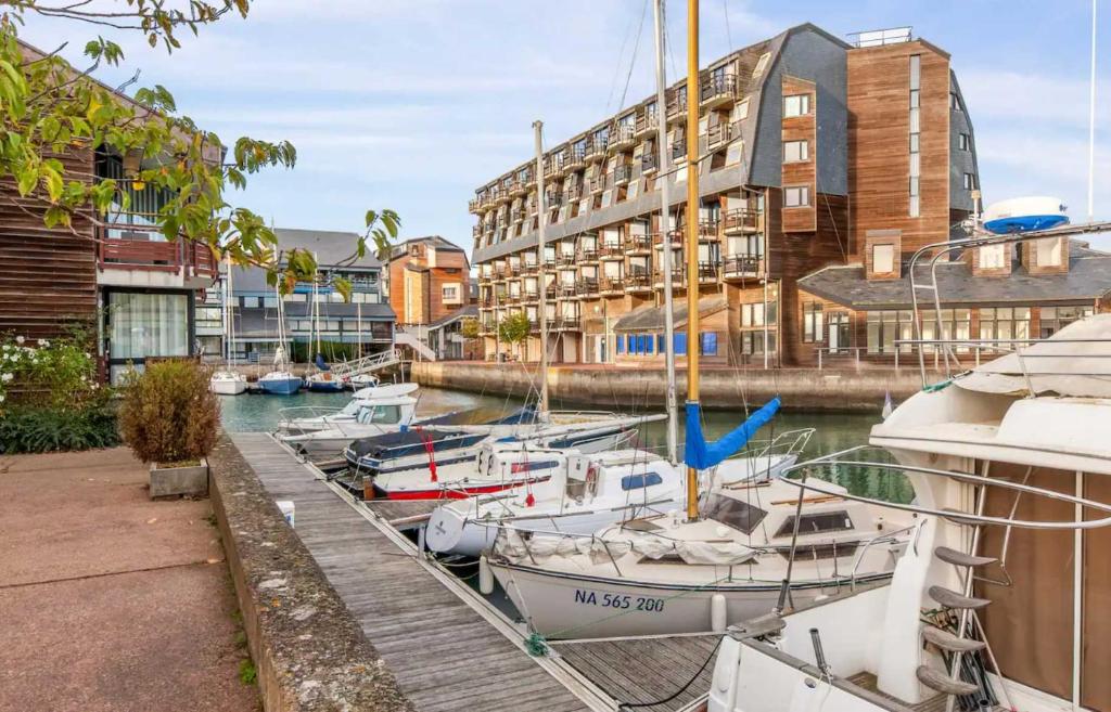 Beautiful renovated studio on Port de Deauville - 1