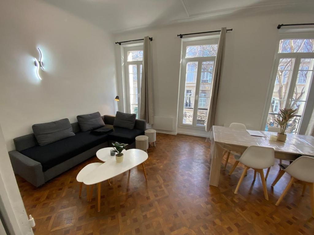 FLCbm -Grand 4 Chambres- 97M2 - 1km St Charles - - 2
