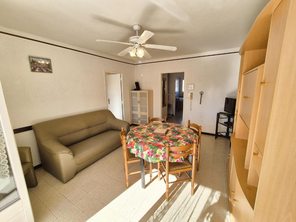 Appartement à 150 M de la plage, lave linge, Wi Fi ... - 4