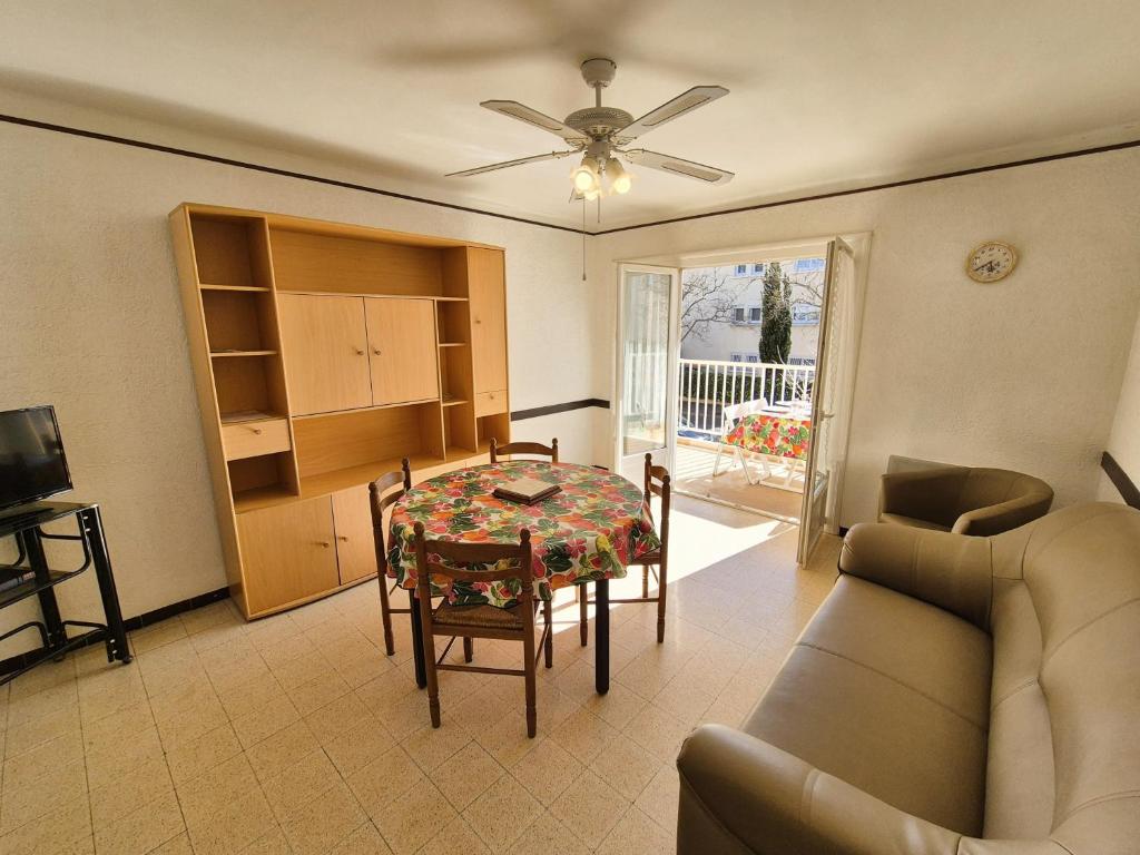 Appartement à 150 M de la plage, lave linge, Wi Fi ... - 5