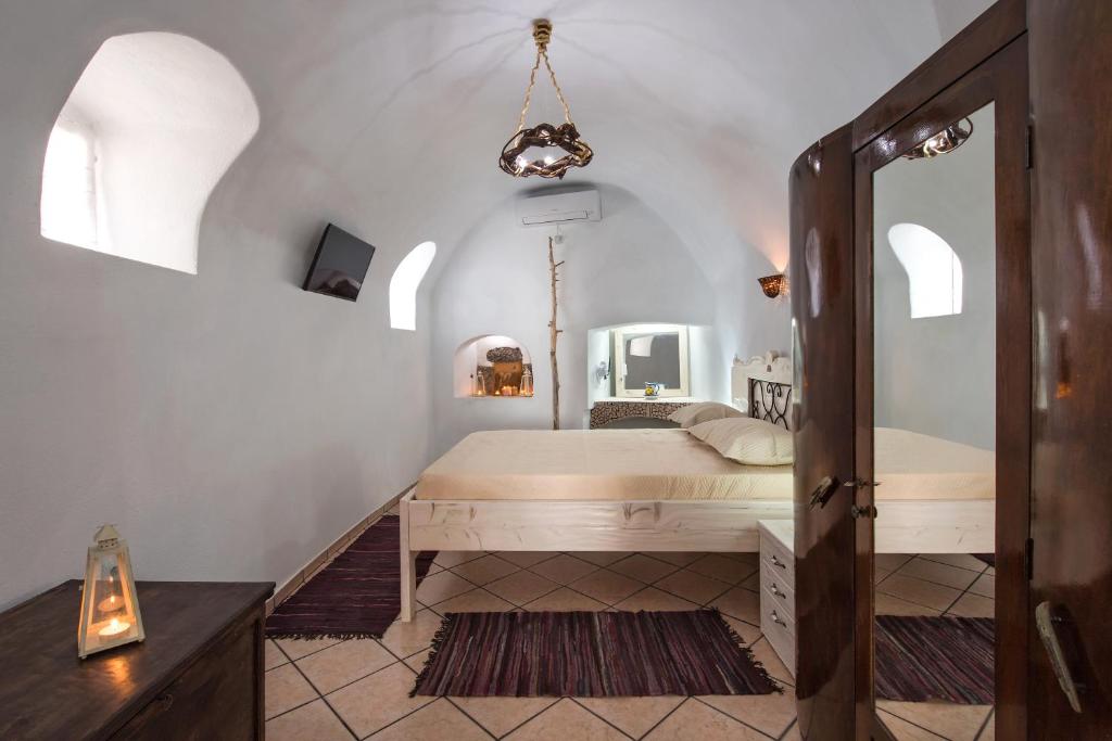 Kokos Traditional Houses - Room image