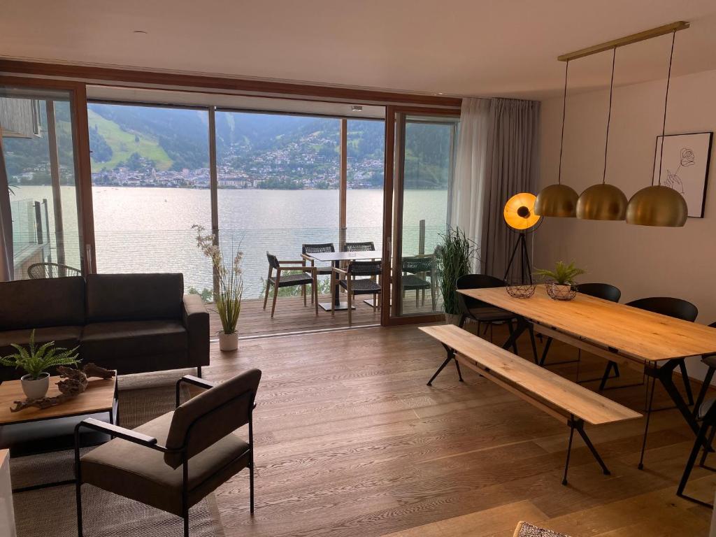 Bellevue Residences - Luxurious Lakeside Apartments - 2