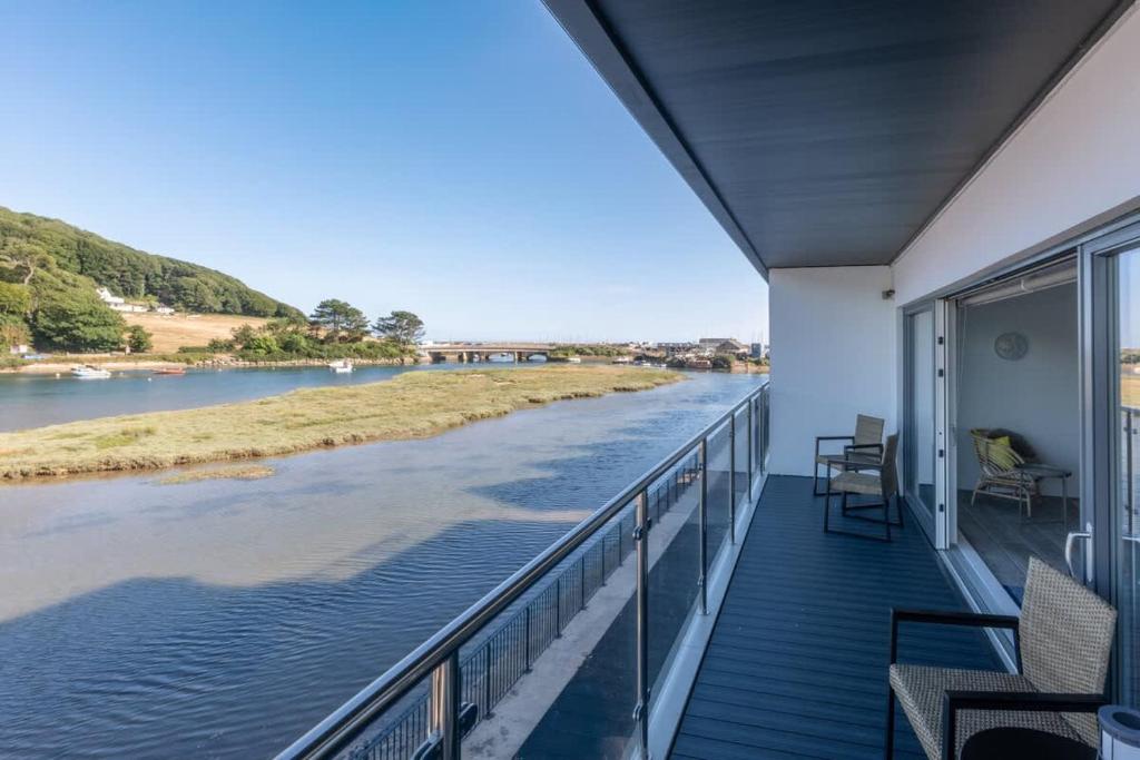 River View - Prime River Front Location photo 6
