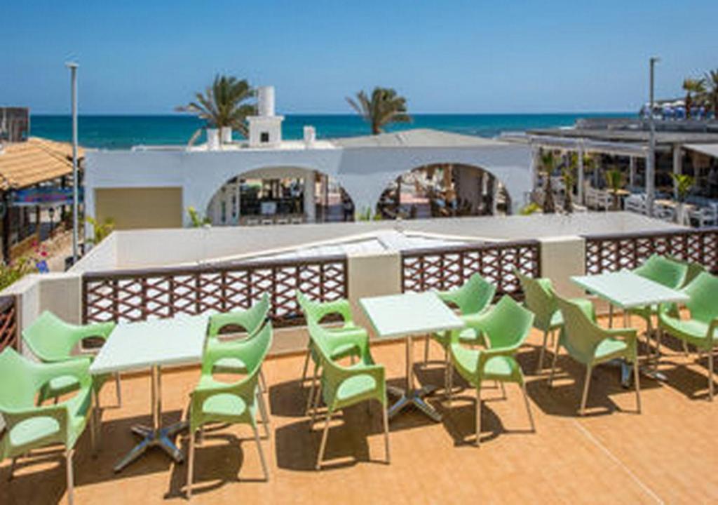 Smaragdine Beach Hotel — Restaurant & bars in Stalida