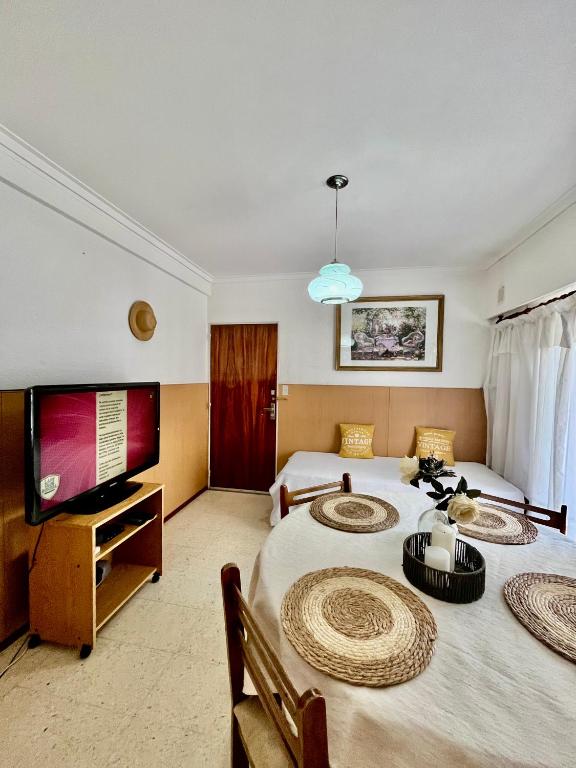 Departamento Zona Centro Avenida Colón a 3 cuadras del Mar ! - 2