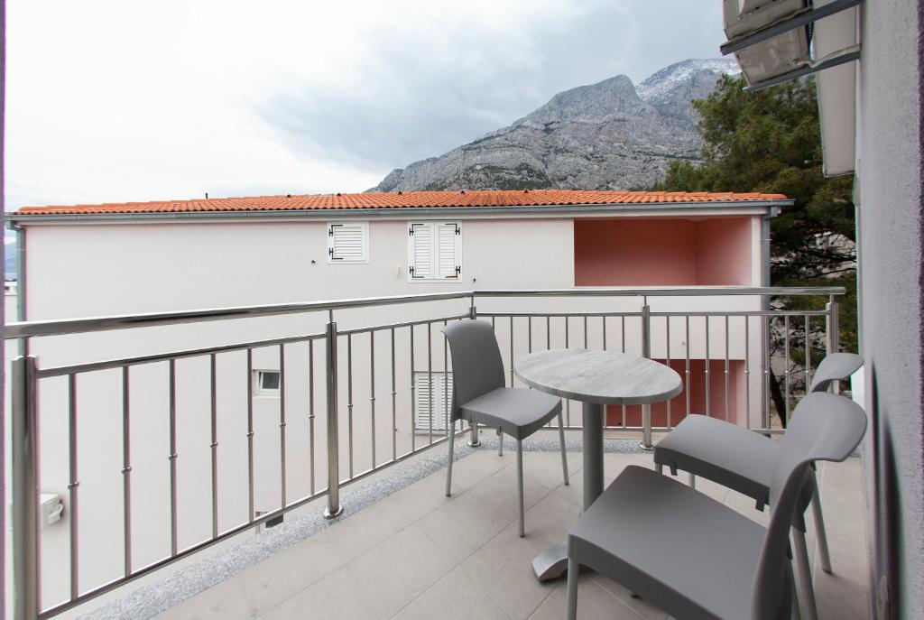 Villa Klara Guest House photo