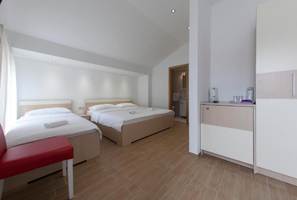 Villa Klara Guest House photo
