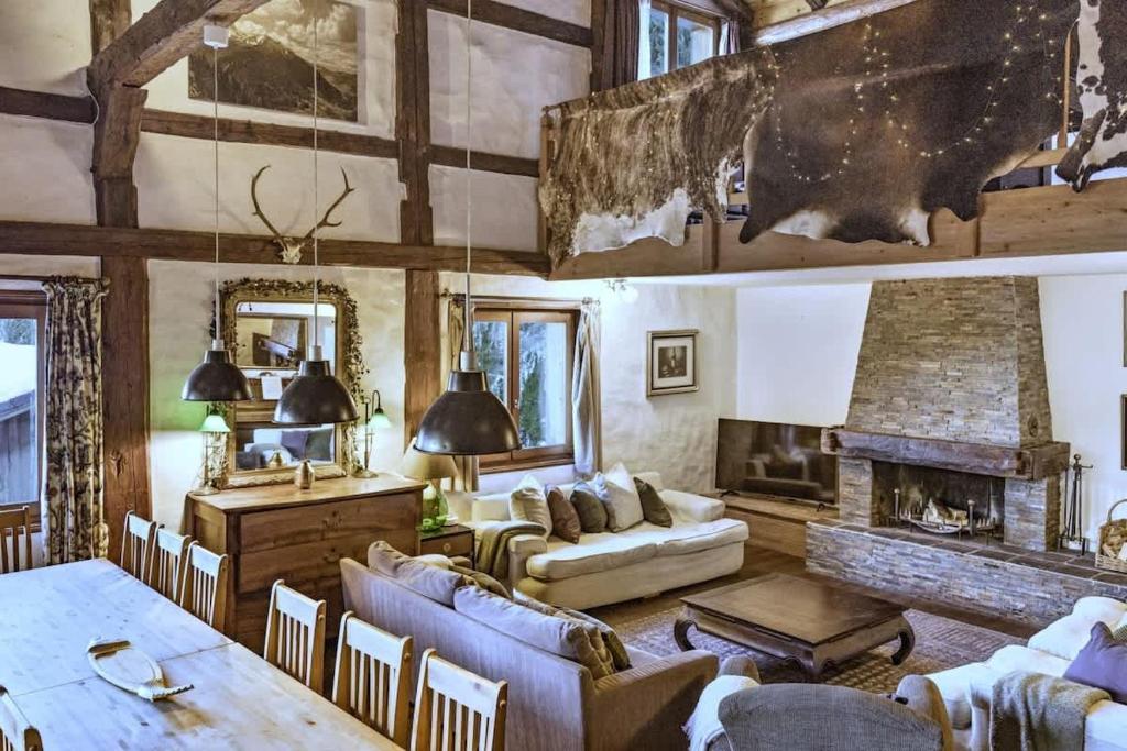 Alpine Chalet with Mountain Views and Hot Tub - 4