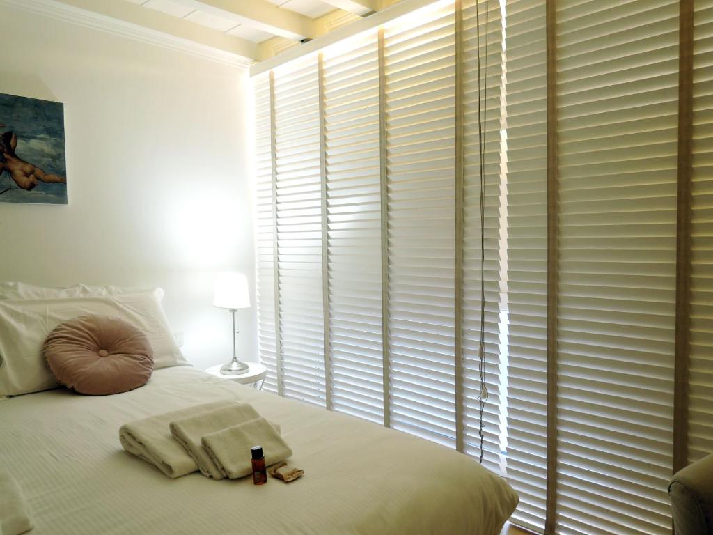 Cozy & Charming Florentine Hideaway - 4