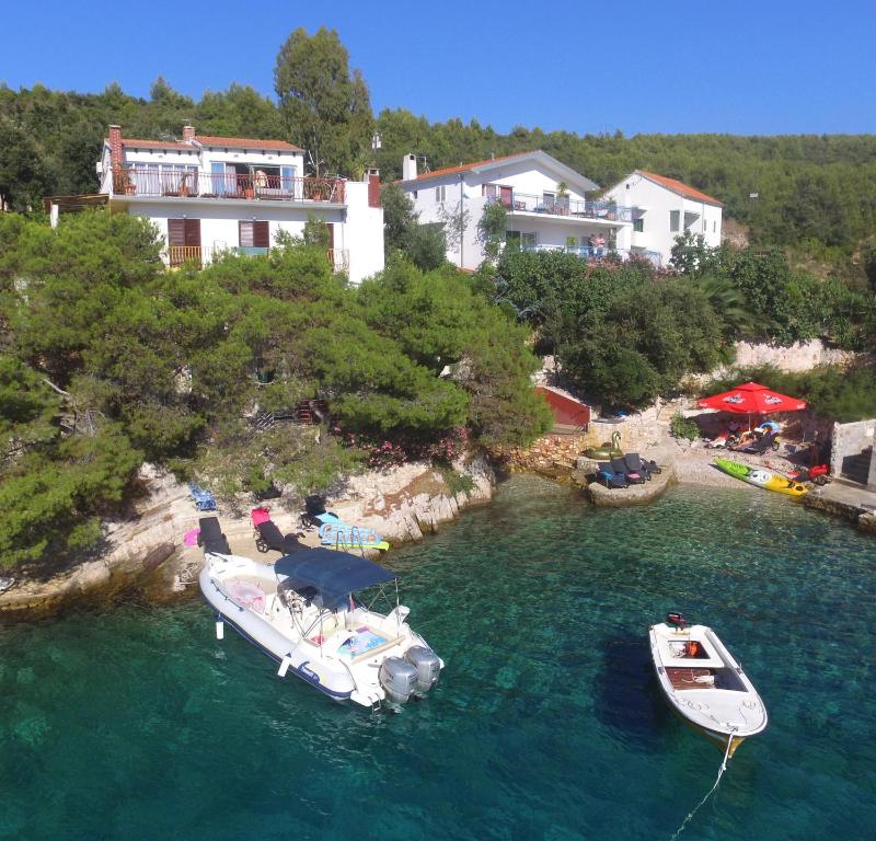 Apartments Villa Hraste Hvar — Hotel in Hvar