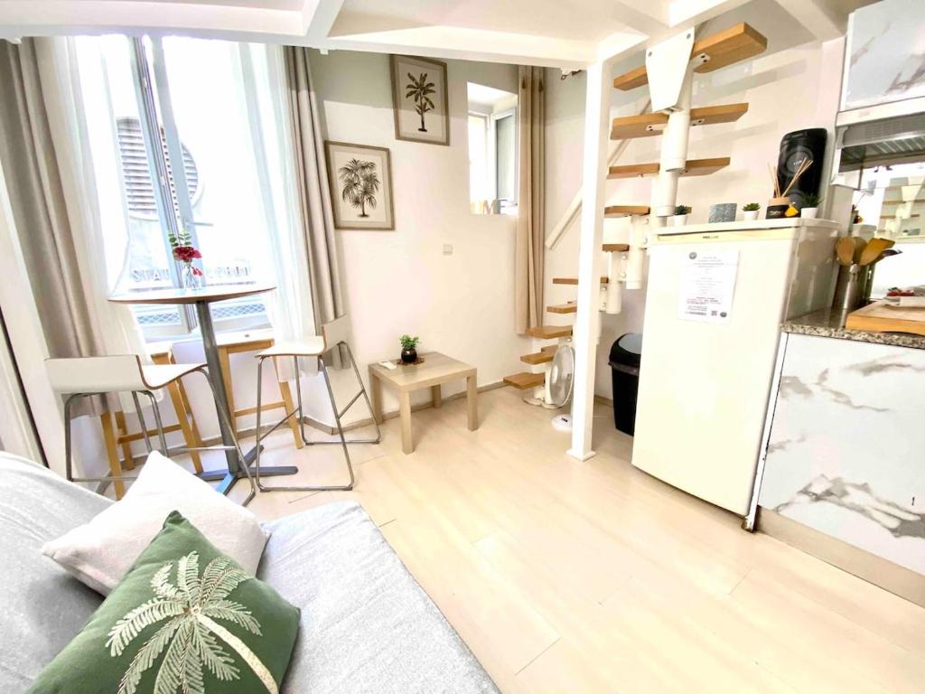 Small Duplex - Downtown - Close to Beaches - 2