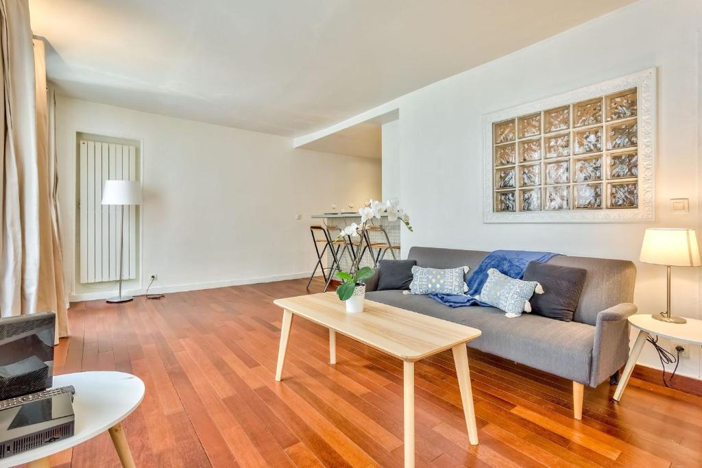 Charming Parisian Retreat in the Heart of the City - 1
