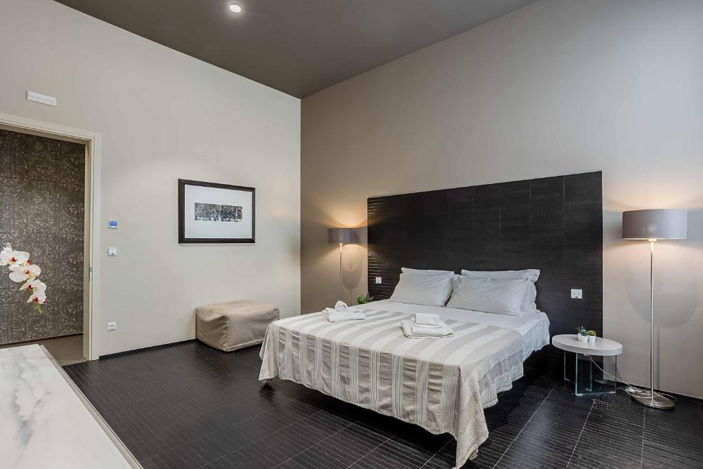 Salina Luxury Suites - 2