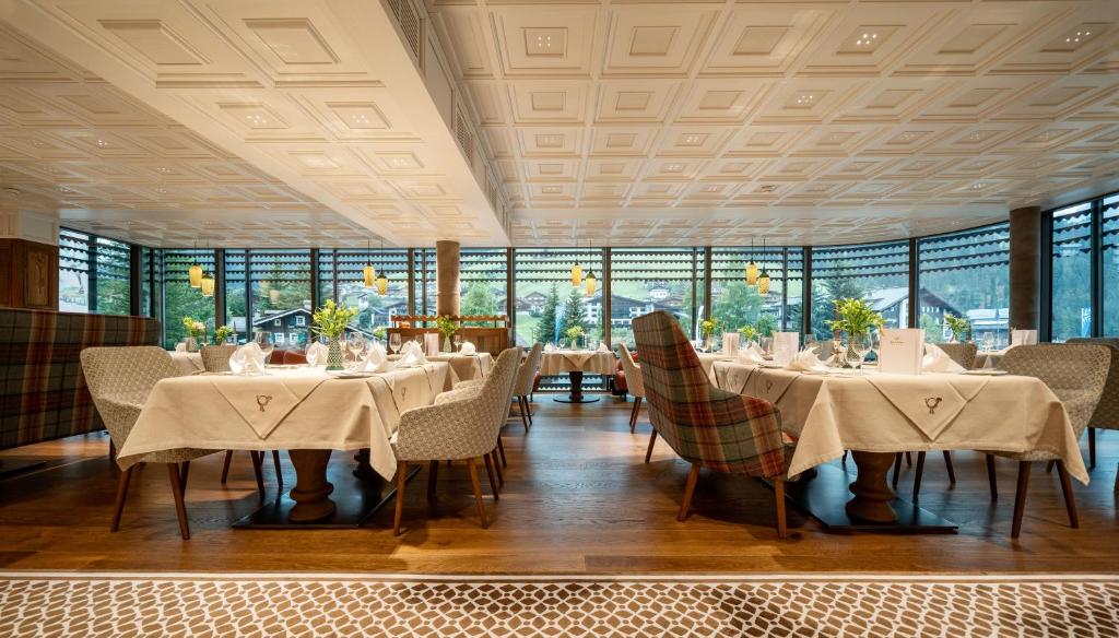 Restaurant, Gasthof Post Hotel in Lech