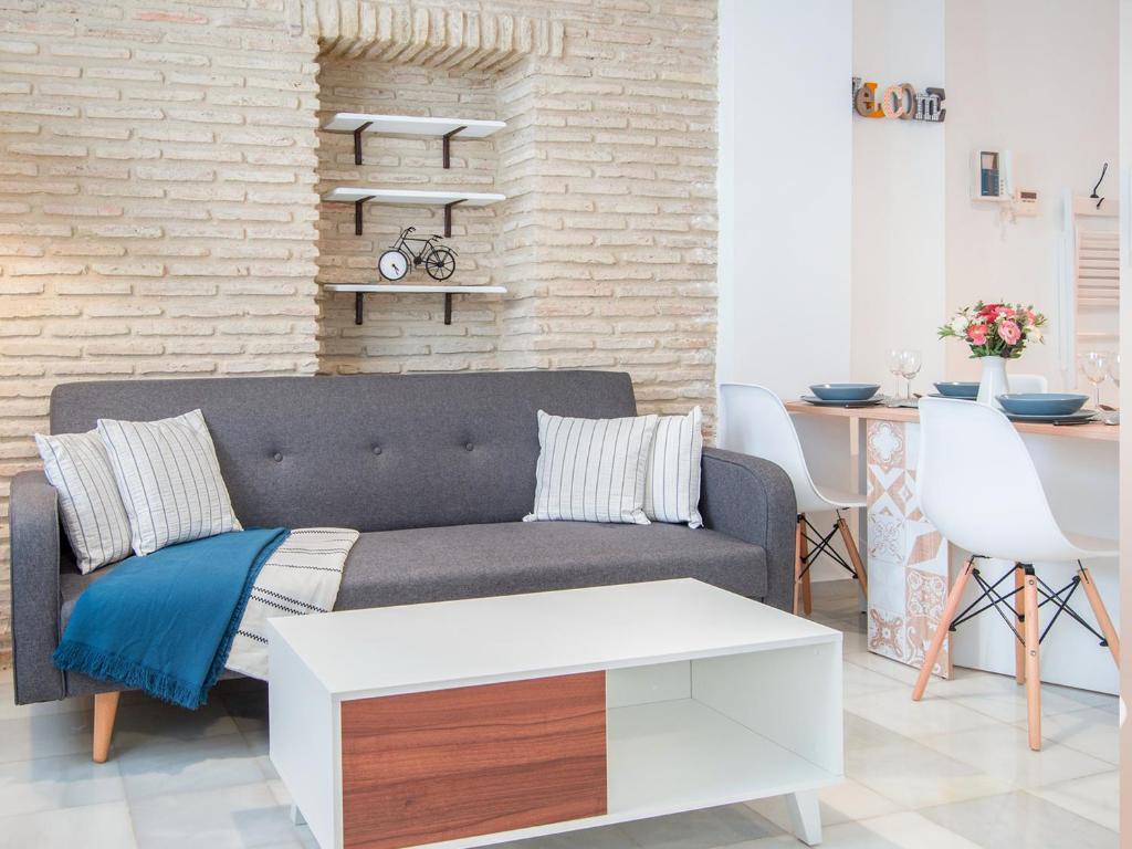 Riverside Triana Apartment - 3