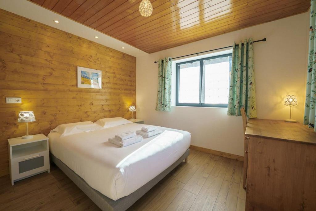 Chalet 6CH Proche remontees mecaniques Calme Cheminee - 3