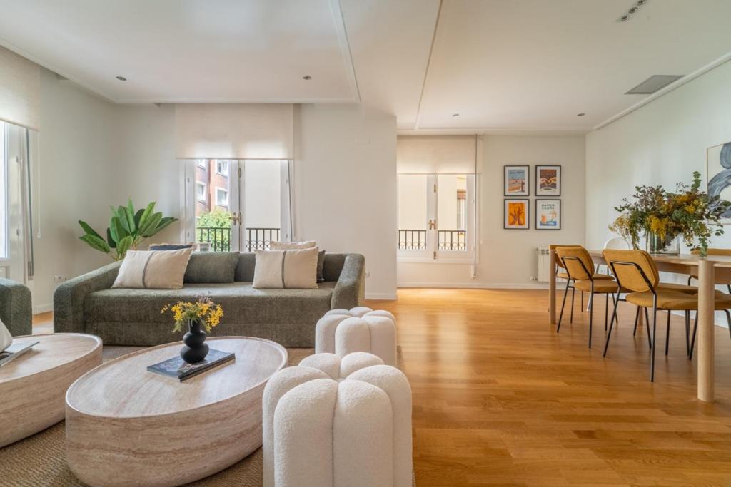 Elegant exclusive -3 Bdrs 2 Baths -Salamanca - 3