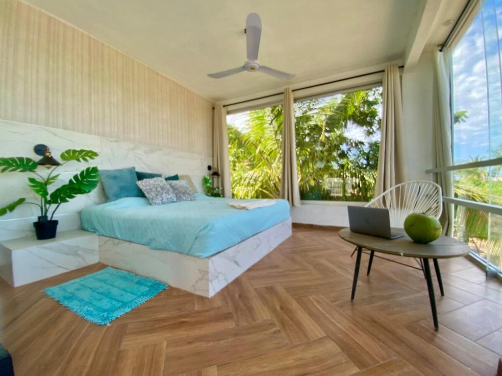 Luxury Beach House - 2